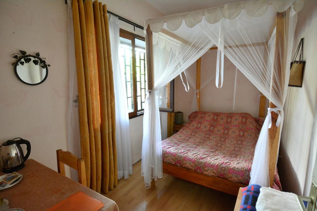 Hotel Chez Jeanne アンタナナリボ エクステリア 写真
