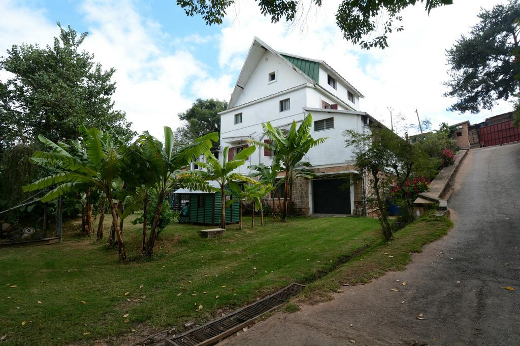 Hotel Chez Jeanne アンタナナリボ エクステリア 写真